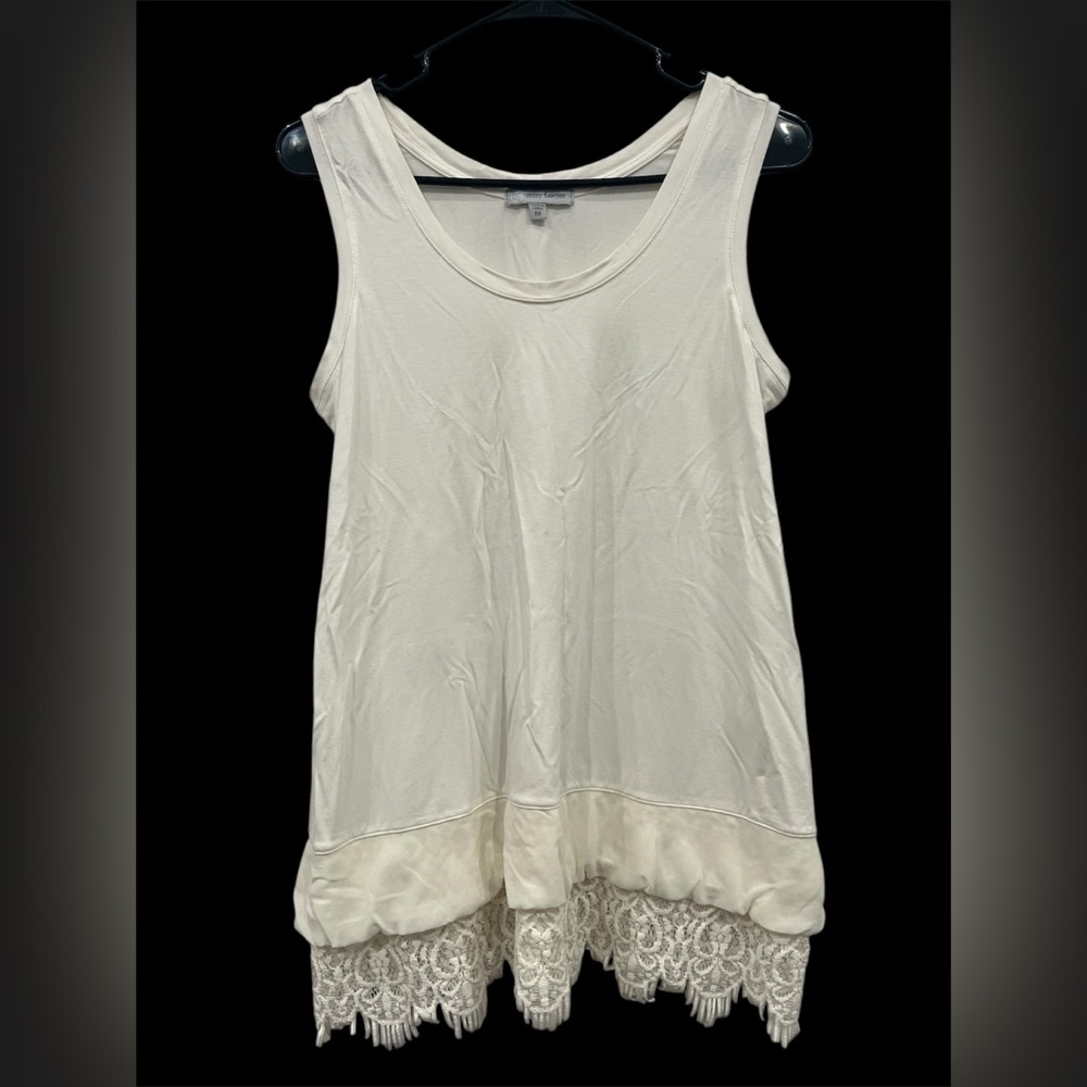 Daisy Fuentes Lace Trim Tank Top. - Picture 9 of 10